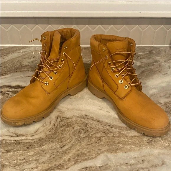 Men’s 9 1/2 timberland boots - Picture 2 of 5